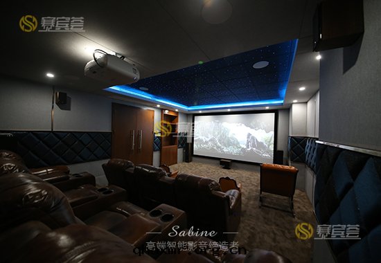 依岸(àn)康堤家(jiā)庭影院(yuàn)