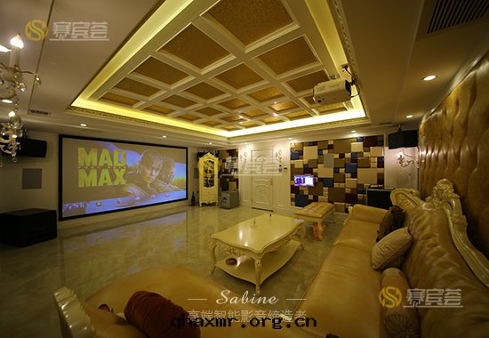 别墅地(dì)下(xià)室(shì)依岸(àn)康堤影院(yuàn)