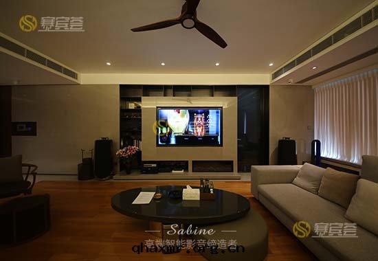 廣州彙悦台(tái)客廳影院(yuàn)