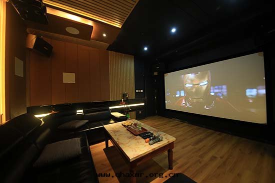 家(jiā)庭影院(yuàn)