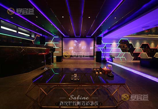 家(jiā)庭影院(yuàn)